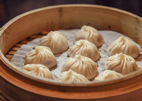  ¡Degusta los Xiaolongbao de Chengdu: Una explosión de sabores delicados en cada bocado al vapor!